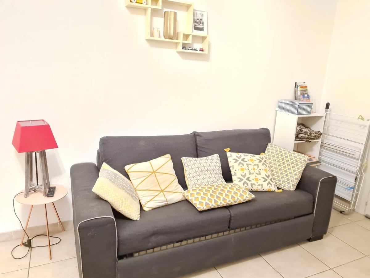 Apartamento Appartement T2 avec sa terrasse ensoleillée et son Jaccuzi privatif Carcasona