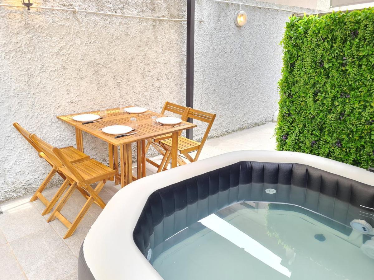 Appartement T2 avec sa terrasse ensoleillée et son Jaccuzi privatif Apartamento *